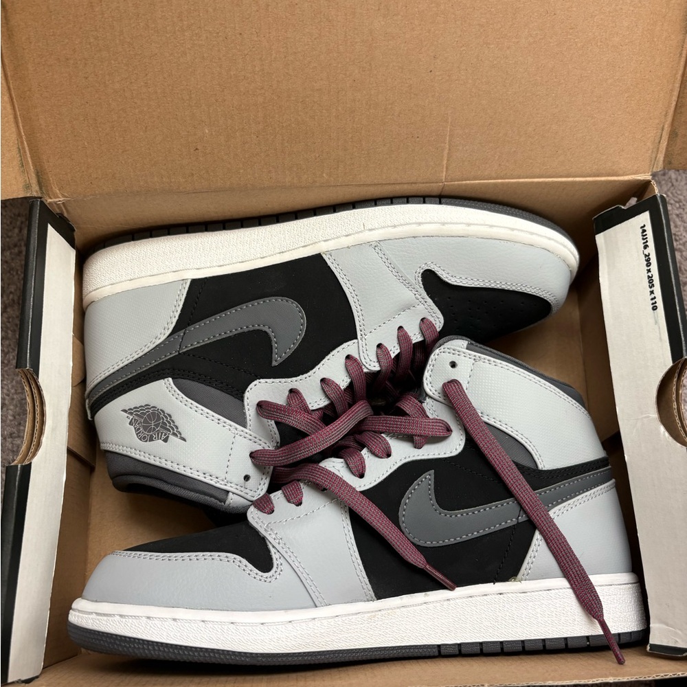 NEW Air Jordan 1 Retro High GG 'Wolf Grey' size 6.5Y